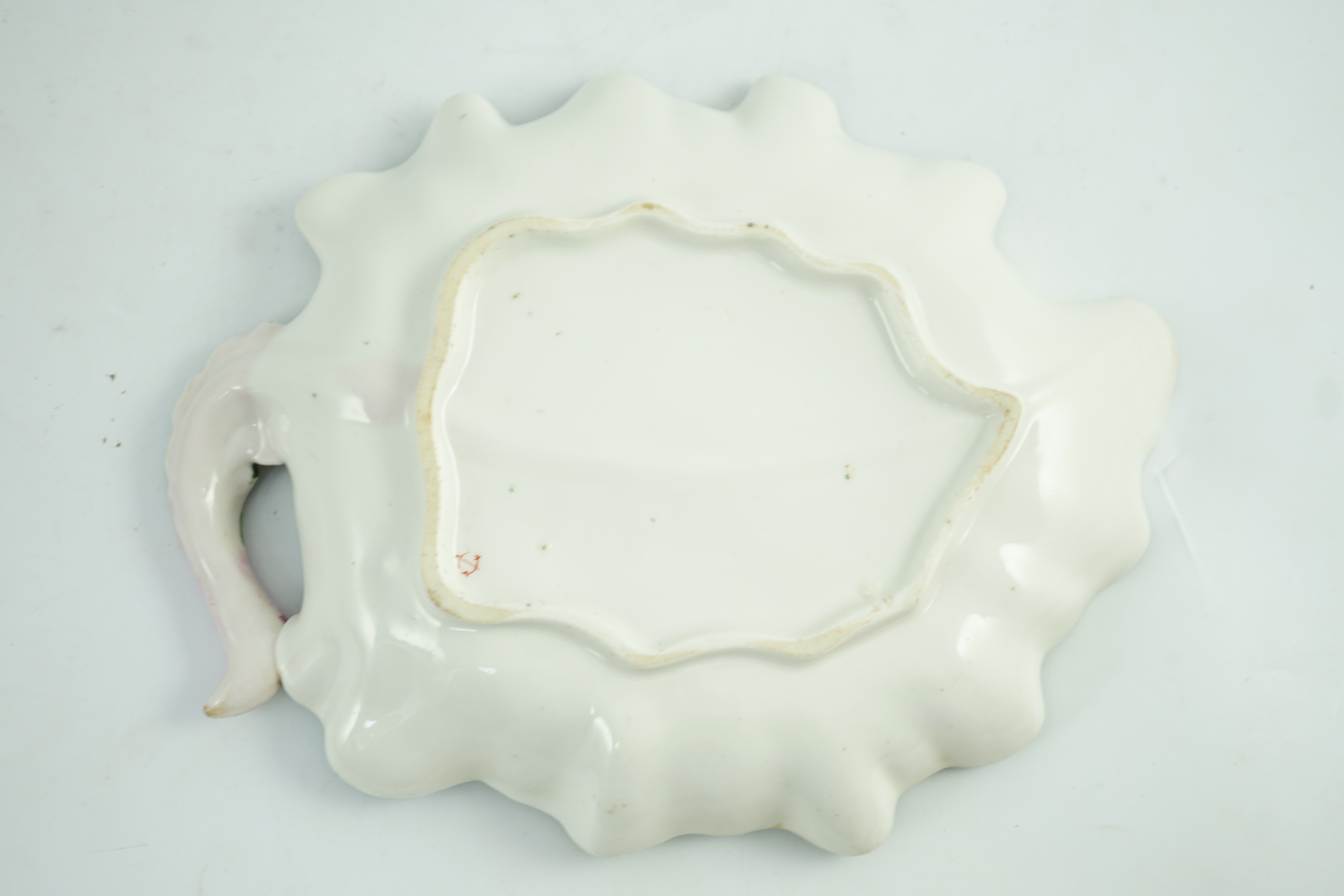 A Chelsea red anchor leaf dish, c.1756, 24cm long
